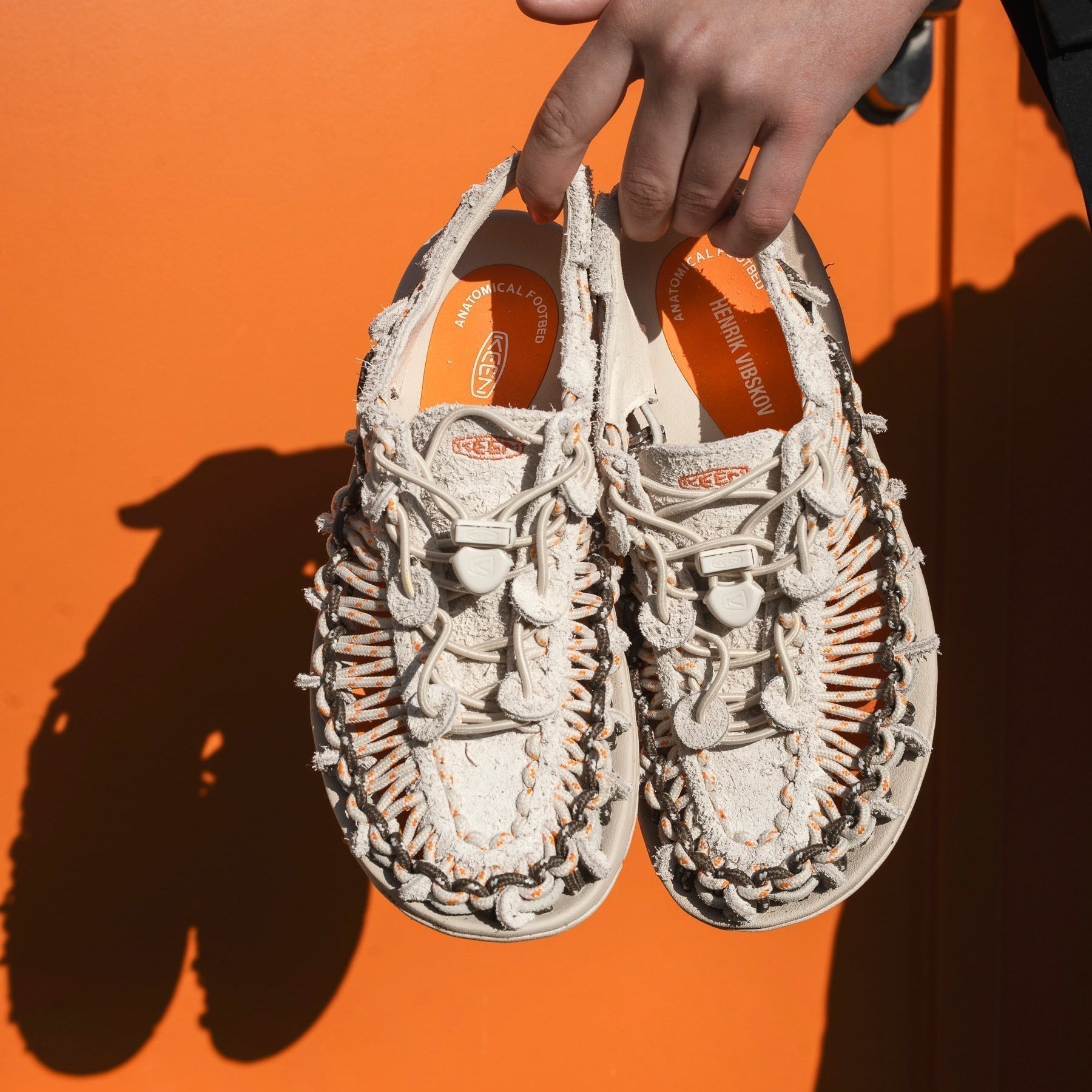 Keen UNEEK X Henrik Vibskov